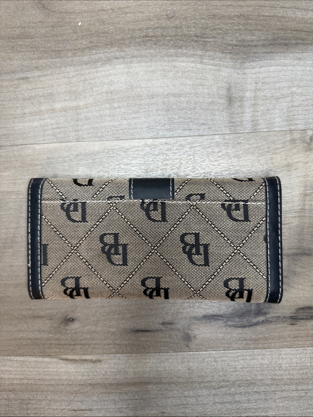 Dooney & Bourke Tan and Black Signature Continental Wallet. NWOT - Picture 3 of 7